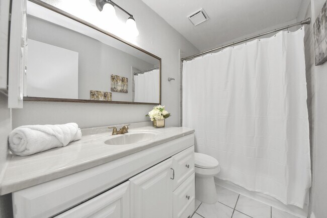 Building Photo - 20627 Burwood Cir