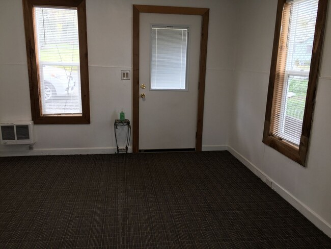 Building Photo - 3 Bedroom 1 Bath Home | The Dalles, OR