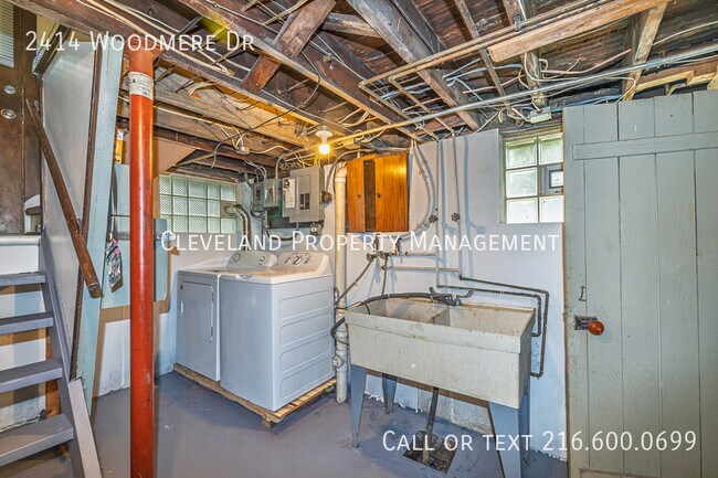 Building Photo - 2414 Woodmere Dr