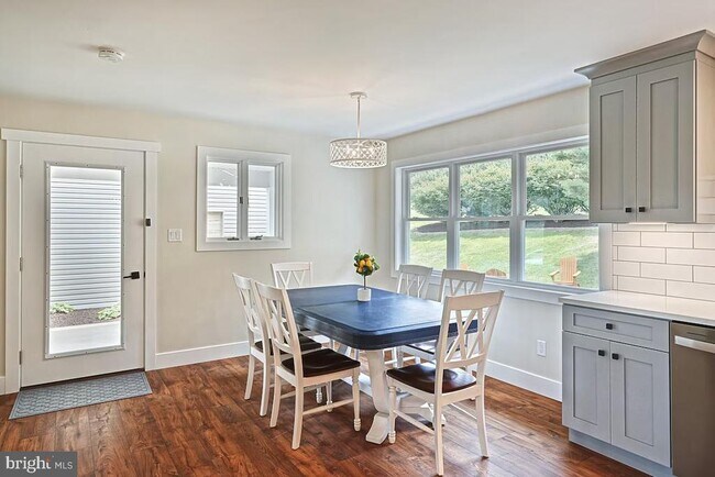 Building Photo - 790 Bendersville Wenksville Rd