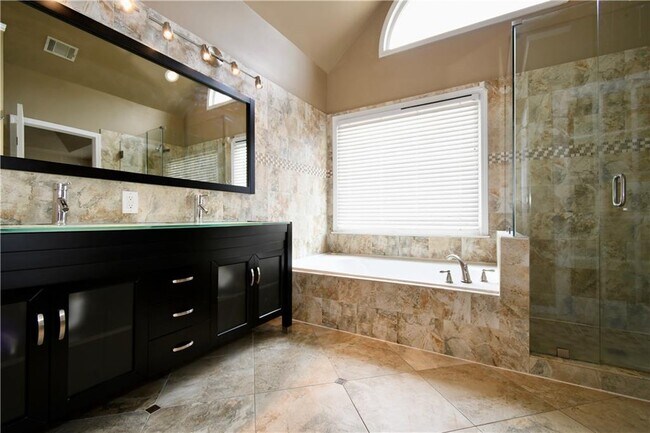 Building Photo - 4534 Village Springs Run