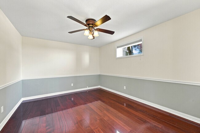 Building Photo - 680 Ridgeside Dr