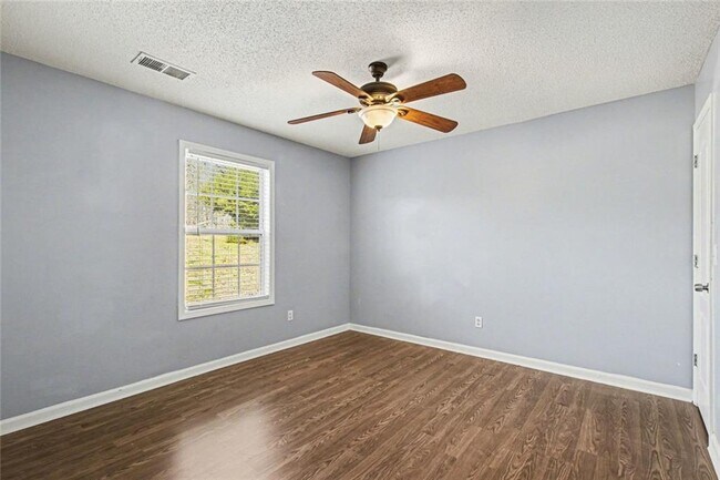 Building Photo - 843 Brandon Dr