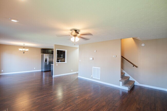 Building Photo - 613 Fennec Way