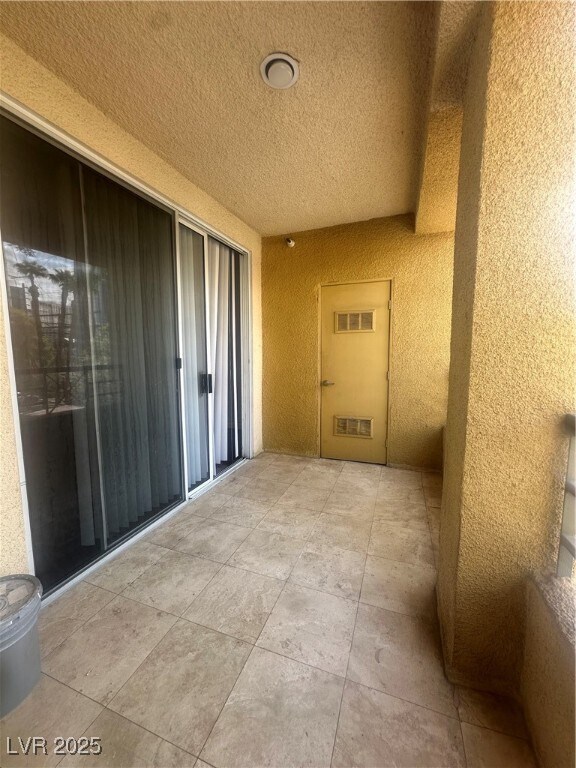Building Photo - 270 E Flamingo Rd