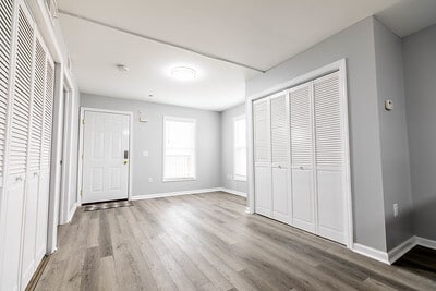 Building Photo - 32 Baird St