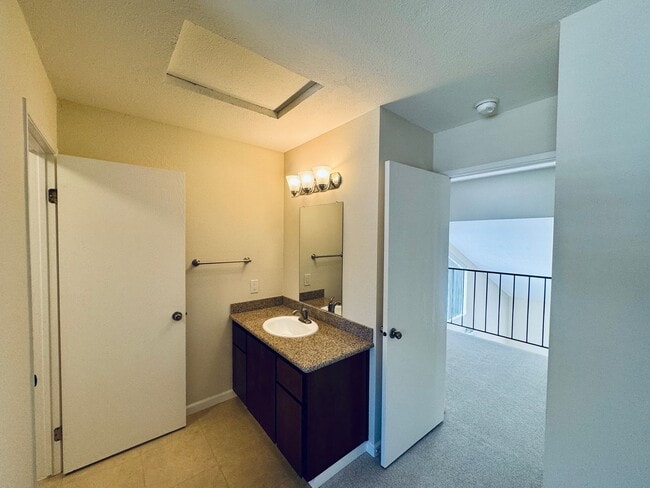 Building Photo - Spacious Townhouse in the Desired Bancroft...