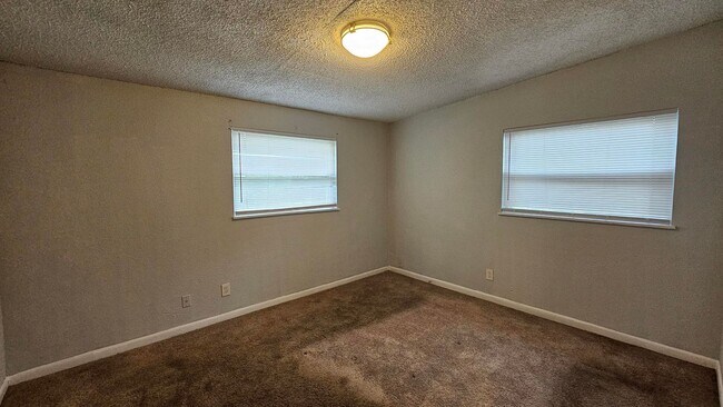 Building Photo - 3912 Robert C Weaver Dr