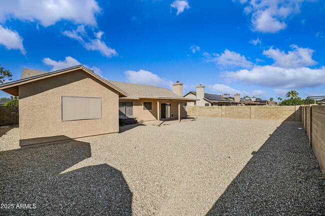 Building Photo - 8833 W Puget Ave