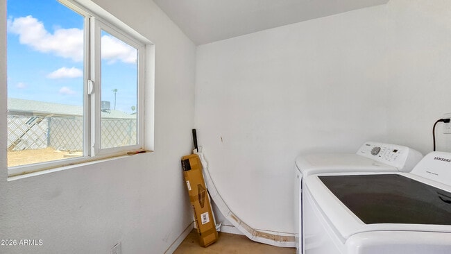 Building Photo - 8012 W Highland Ave