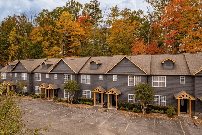 Building Photo - William Holt Condominiums