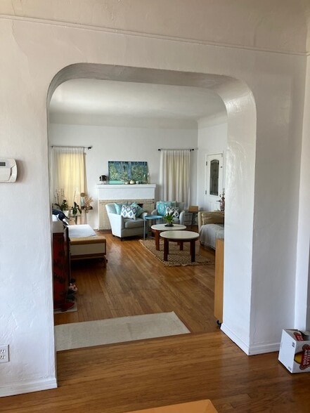 living room - 10540 Draper Ave