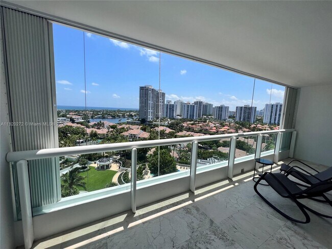 Building Photo - 21055 Yacht Club Dr