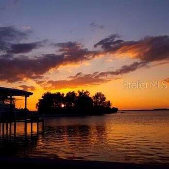 Building Photo - 1790 Santa Barbara Dr