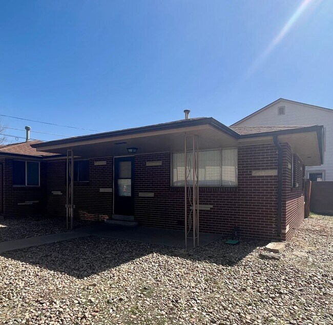 Primary Photo - Charming Two Bedroom in Lakewood-Updated, ...