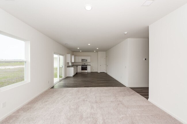 Building Photo - 543 Polaris Wy