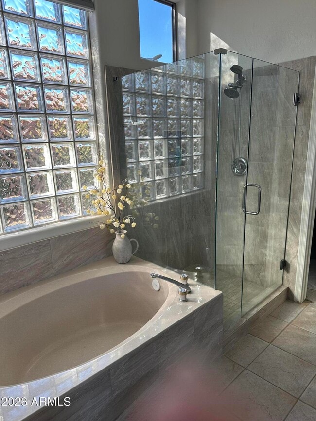 Building Photo - 9255 E Broken Arrow Dr