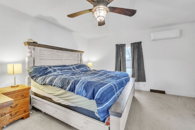 Building Photo - Warm & Welcoming 2 Bed, 2 Bath Home with Solar Panels and Spacious Yard