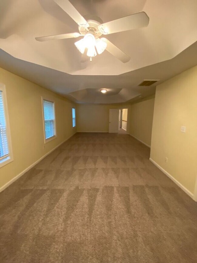 Building Photo - 506 Eagle Pointe Dr