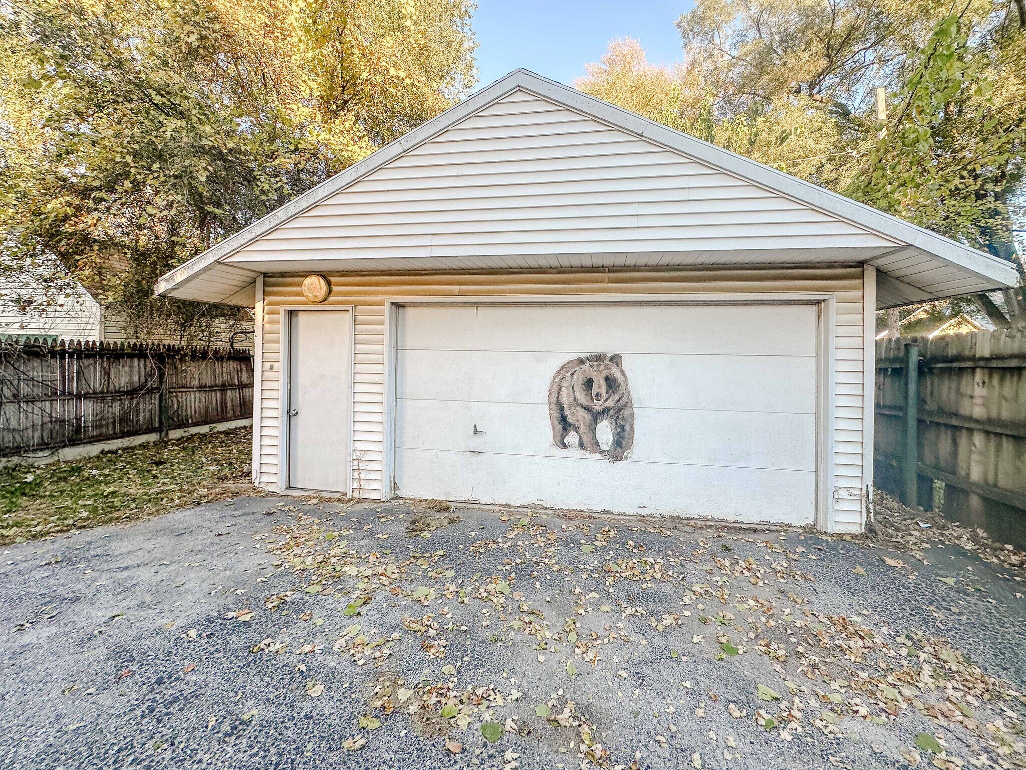 Building Photo - 4044 Asbury Dr