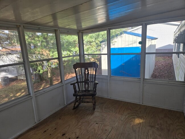 Building Photo - 12525 Knollwood Ln