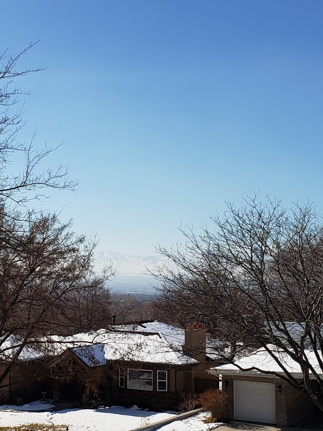 Building Photo - 1894 S Foothill Dr