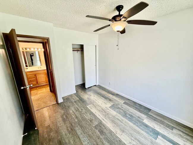 Building Photo - Palehua Hillside Community/4 BD/2.5 BA/2 PK