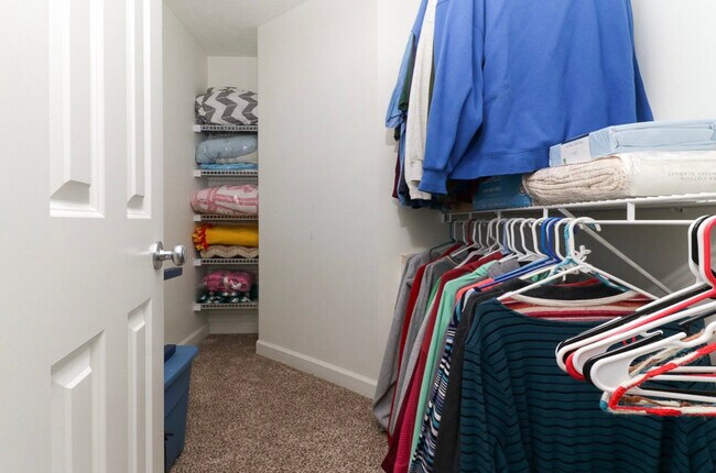 Building Photo - 2267 Heather Ridge Dr