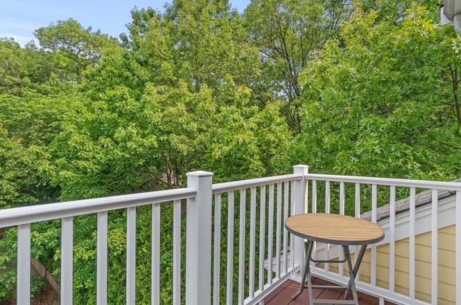 Patio - 40 Brattle St