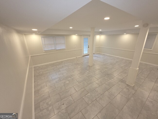 Building Photo - 3973 Woodland Cir SE