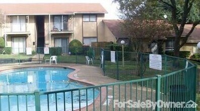 Building Photo - Experience the ultimate comfort of living ...
