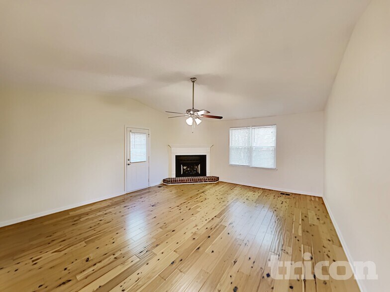 Building Photo - 119 Bradford Cir