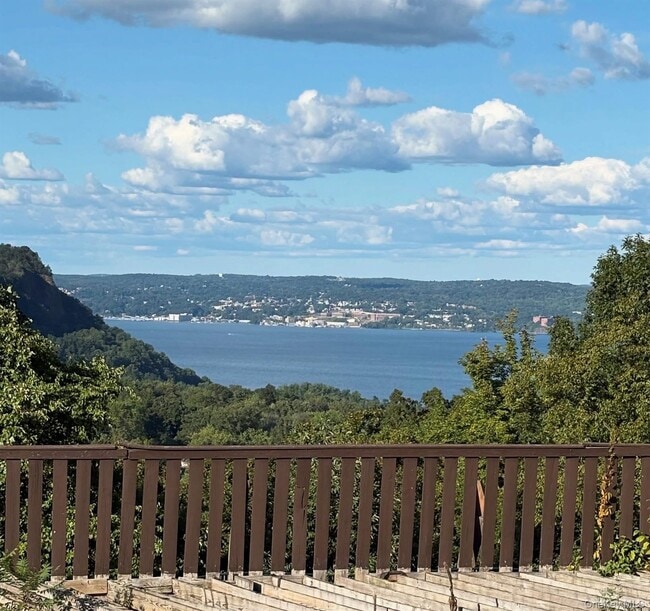 Building Photo - 391 Sierra Vista Ln