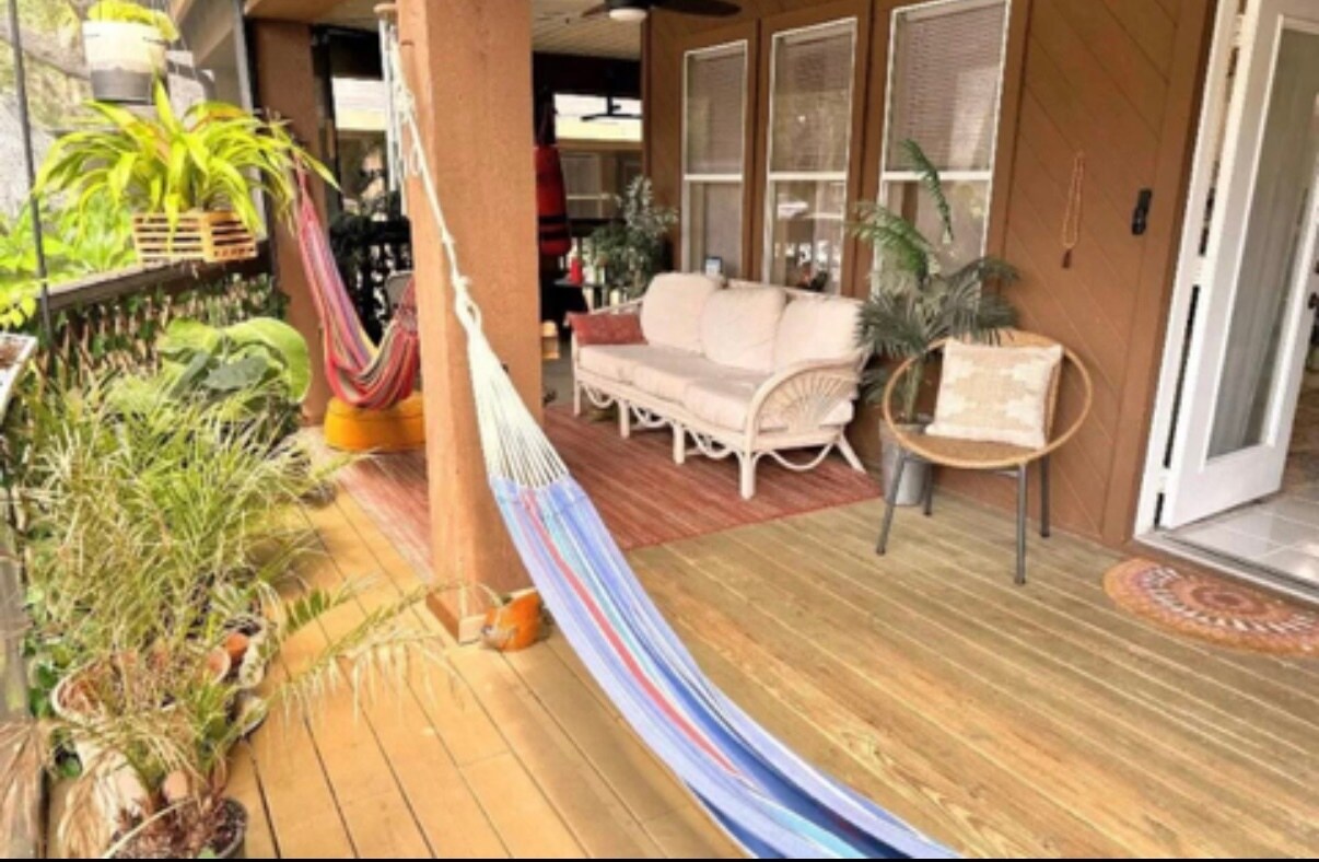 Building Photo - 6281 Treetop Dr