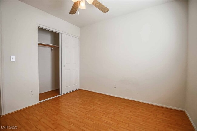 Building Photo - 10412 Shadowland Ave