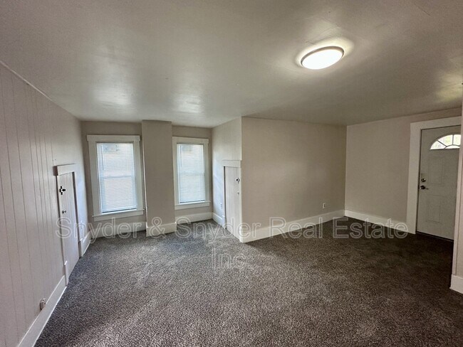 Building Photo - 191 Rhodes Ave