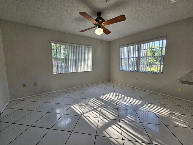 Building Photo - 3/2/1 Home for rent in Spring Hill 34609