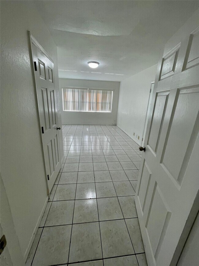 Building Photo - 2807 Polk St