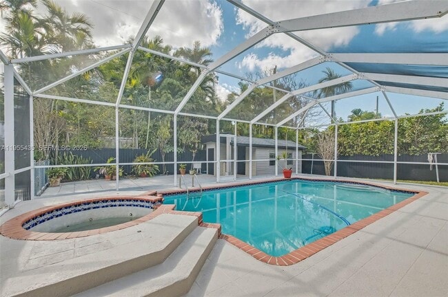 Building Photo - 5936 SW 29th St