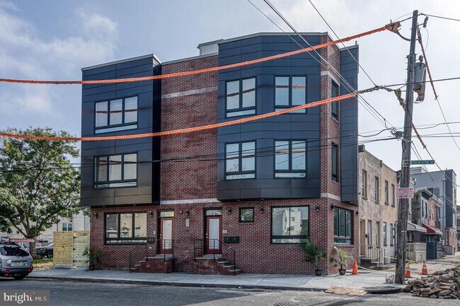 Building Photo - 1917 N Lawrence St