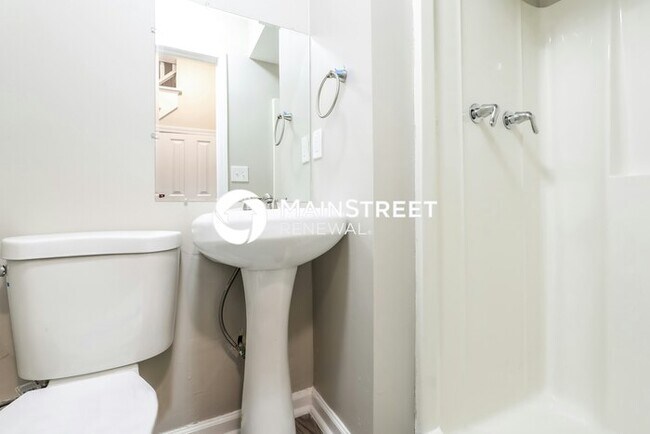 Building Photo - 3 Bedroom Pet-Friendly Home in Stone Mountain, GA with Main Street Renewal