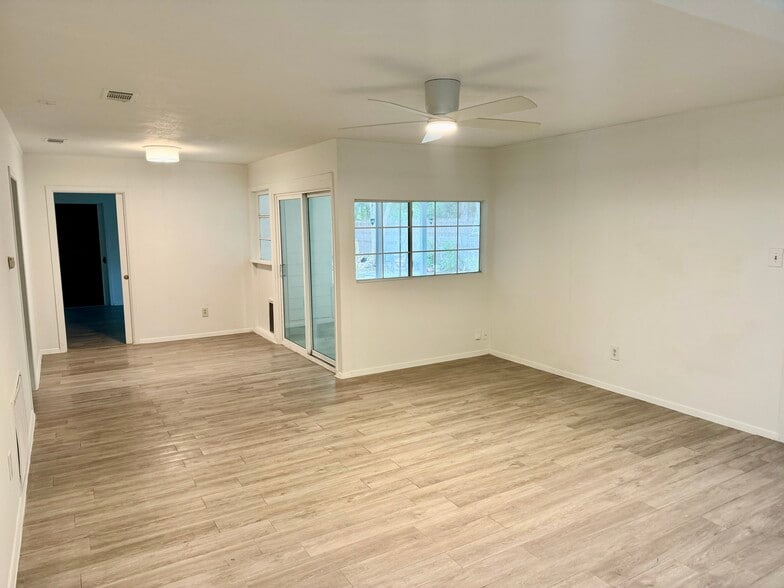 Living and Dining - 3914 Ella Blvd