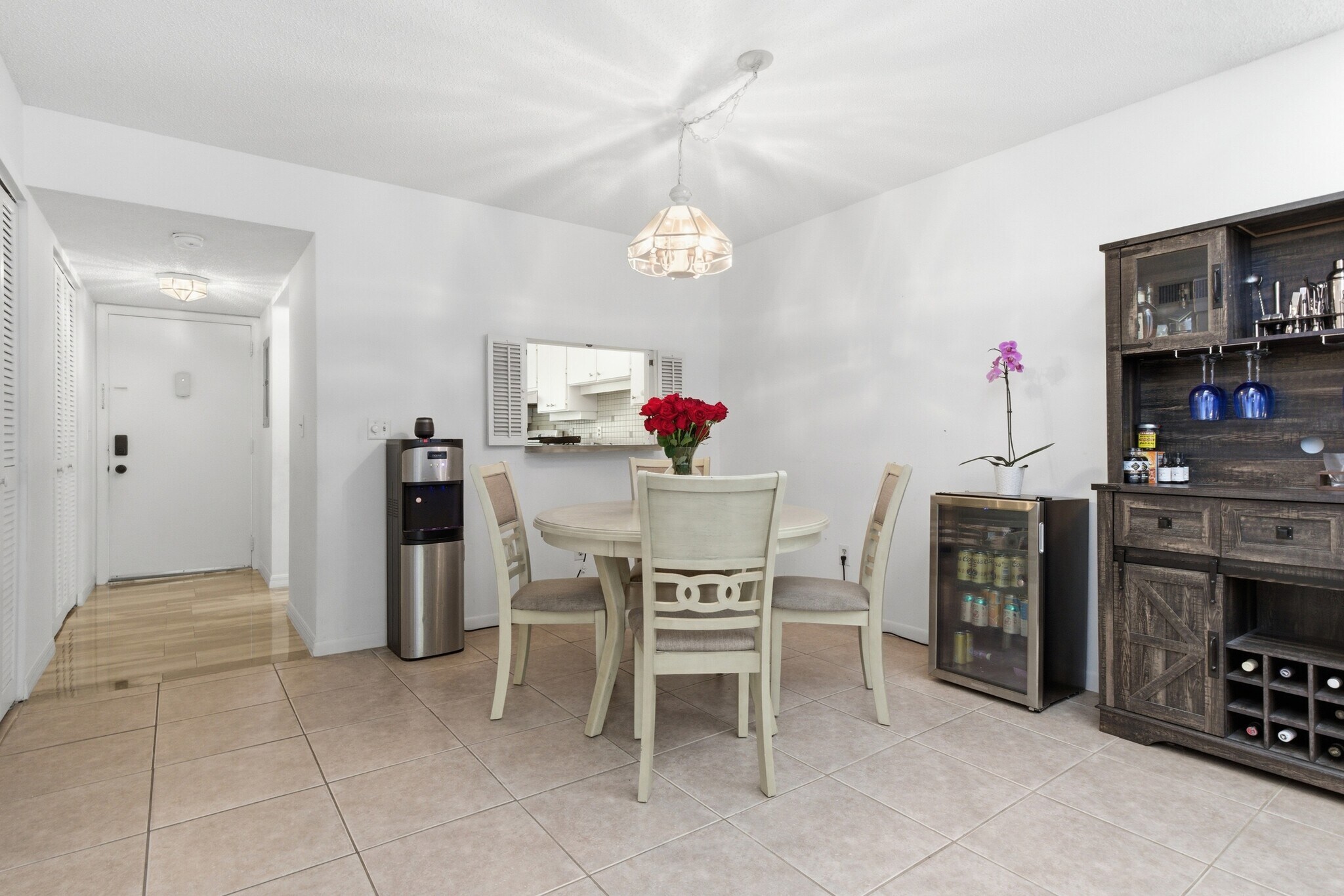 Building Photo - 1628 Clower Creek Dr