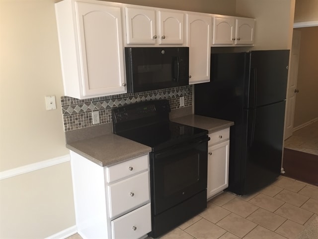 Building Photo - 319 Laurel Hill Cir