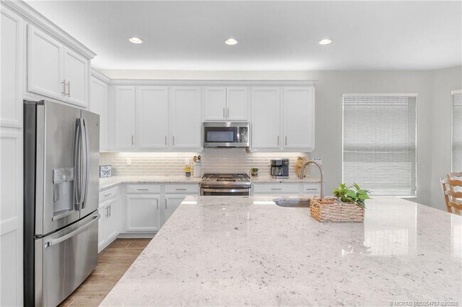 Building Photo - 11933 SW Coral Cove Pkwy