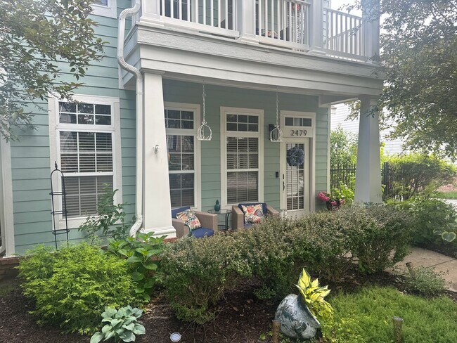 Building Photo - 3 Bed, 2.5 Bath Garden Home in Lakewood Subdivision – Available 8/1