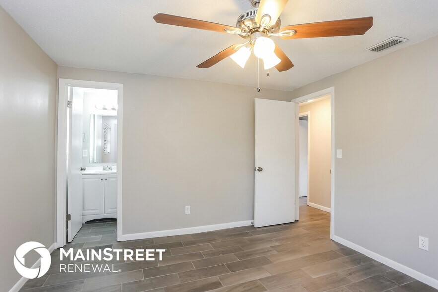 Building Photo - 8975 91st St N