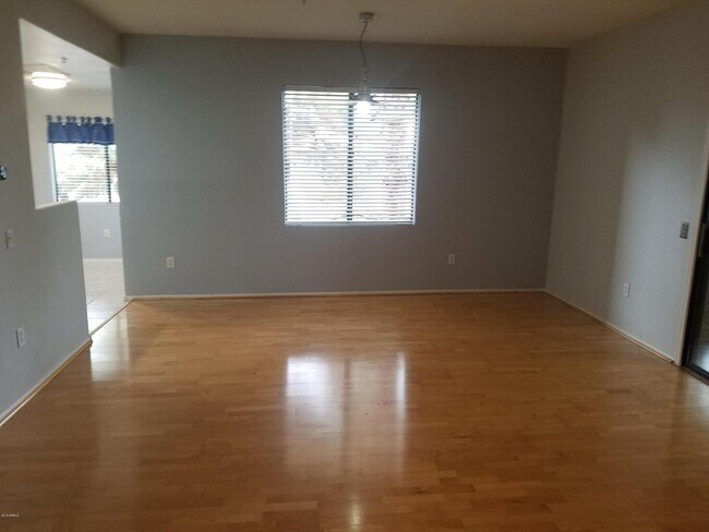 Building Photo - 15252 N 100th St