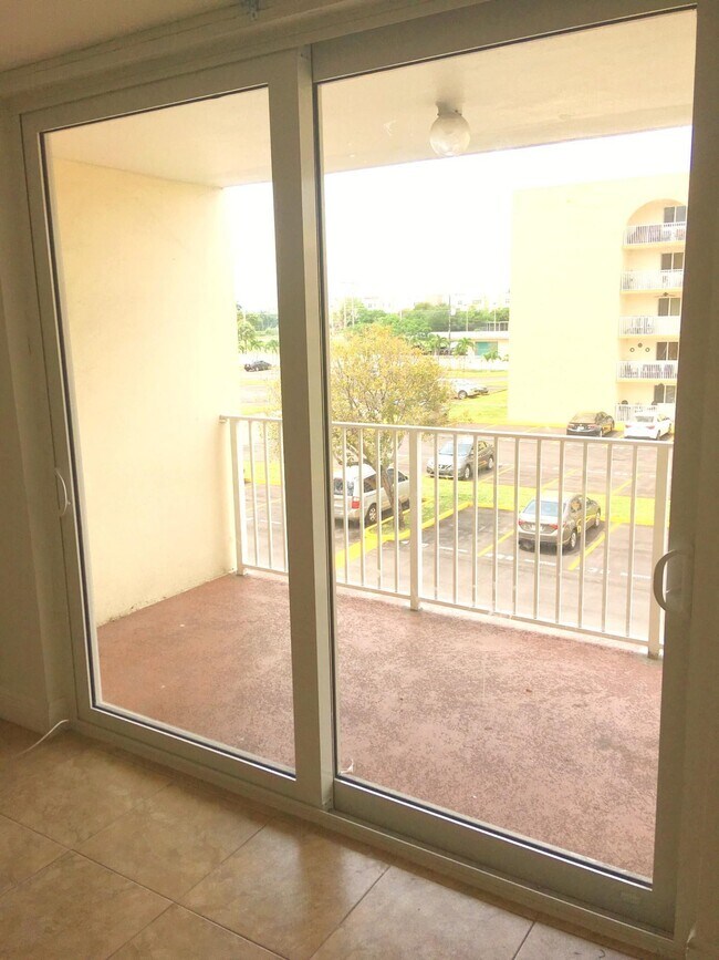 Building Photo - 7000 NW 186th St