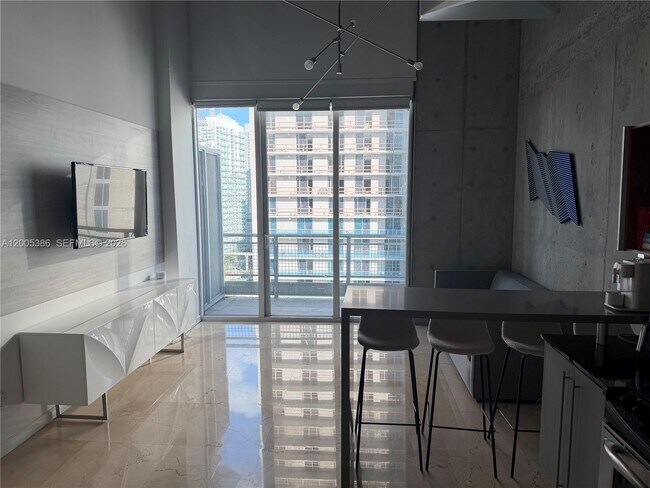 Building Photo - 690 SW 1st Ct